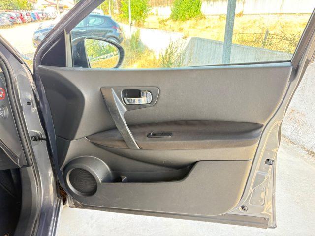 NISSAN Qashqai+2 1.6 16V Visia 7 POSTI BENZINA TETTO PANORAMICO