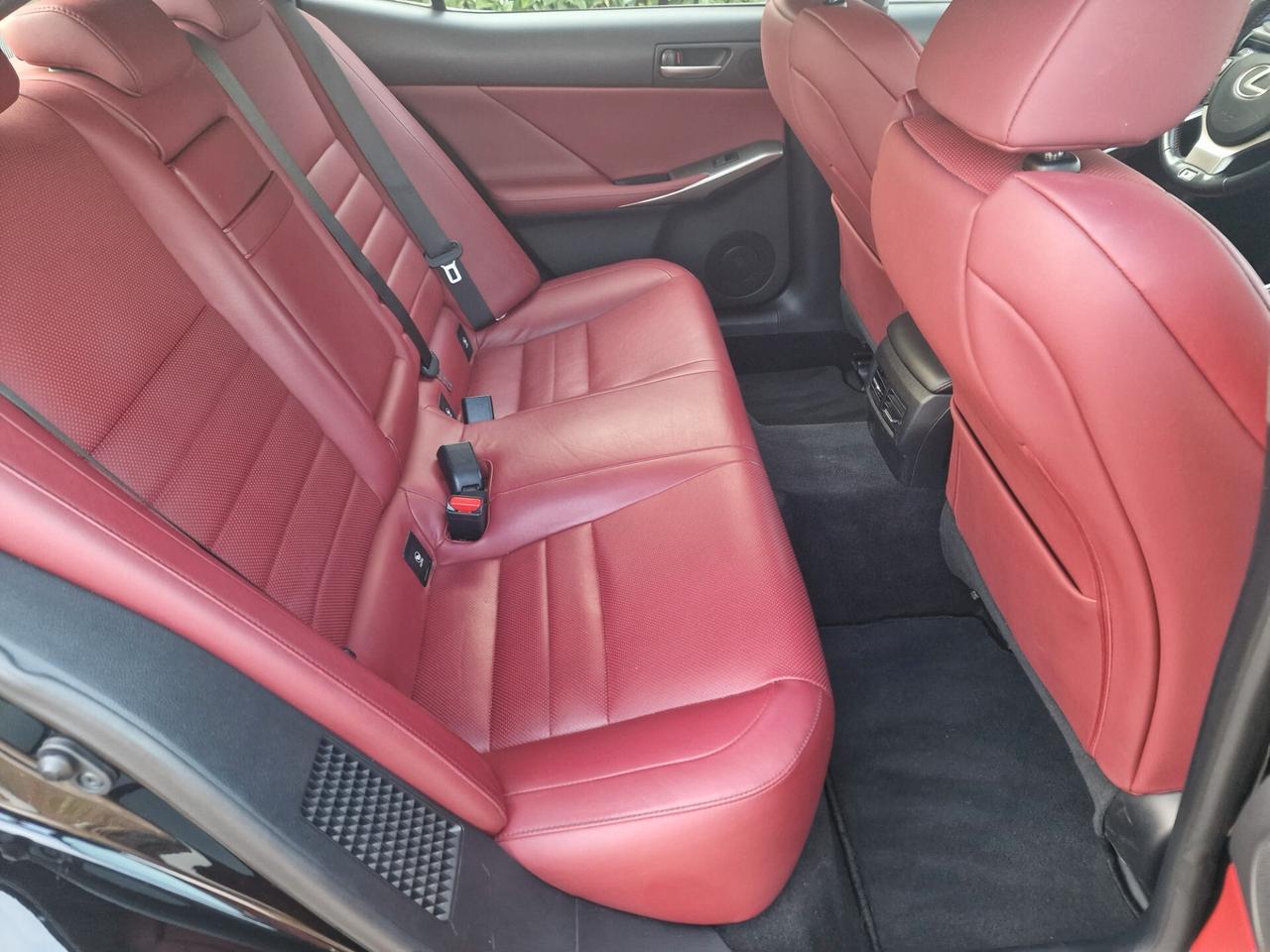Lexus IS 300 Hybrid FSport
