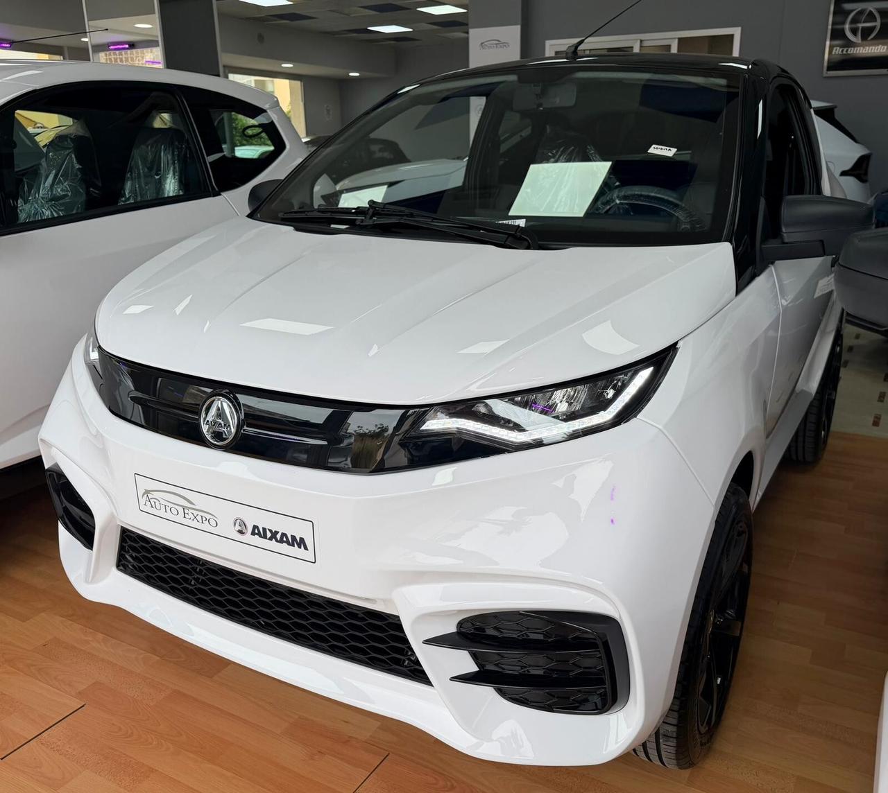 Aixam E-City Pack Km0 my2026 con sconto Ecobonus