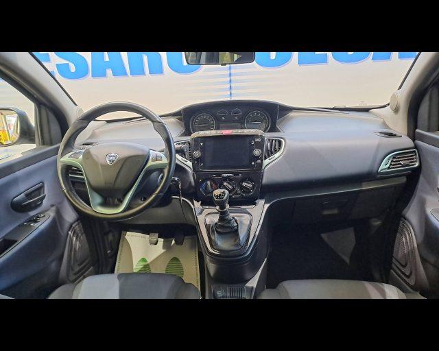 LANCIA Ypsilon 1.0 hybrid Gold Plus