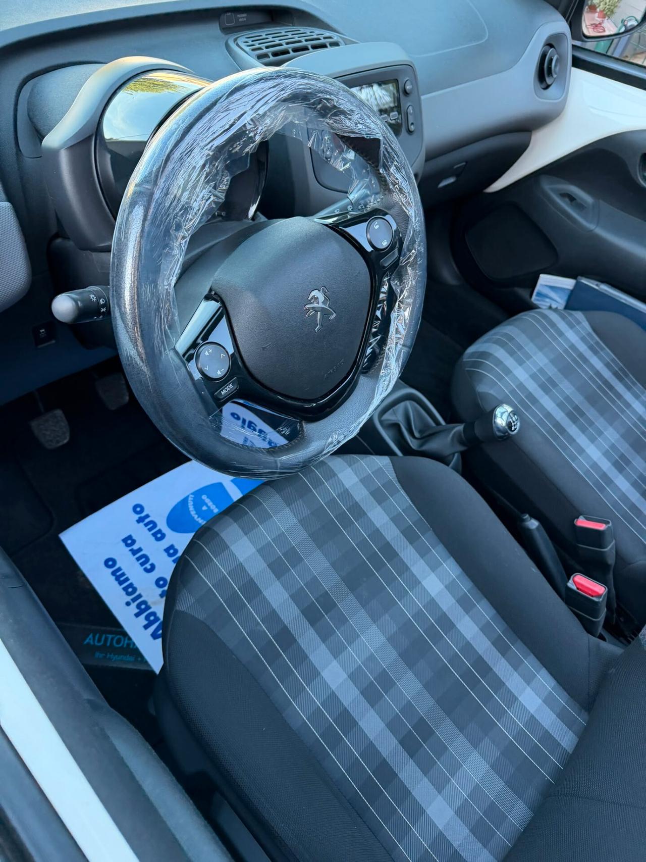 Peugeot 108 VTi 72 5 porte Allure