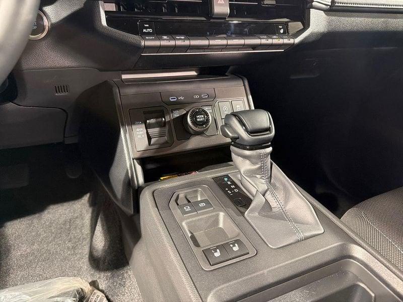 Toyota Hilux 2.8 DIESEL MILD HYBRID 48V 204 CV AUTOMATICO ICON