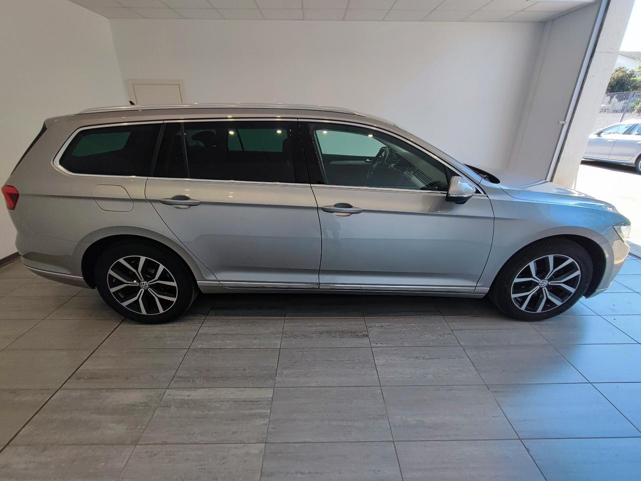 Volkswagen Passat Variant 2.0 TDI DSG Highline BlueMotion Technology