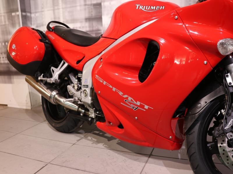 Triumph Sprint 955 ST