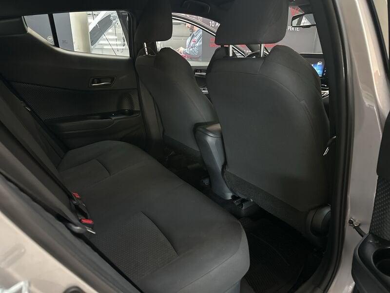 Toyota C-HR C-HR 1.8 Hybrid E-CVT Active