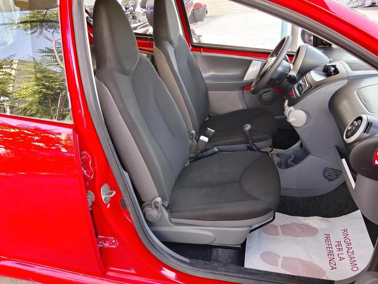 Toyota Aygo 1.0 12V VVT-i 5 porte Now 2011