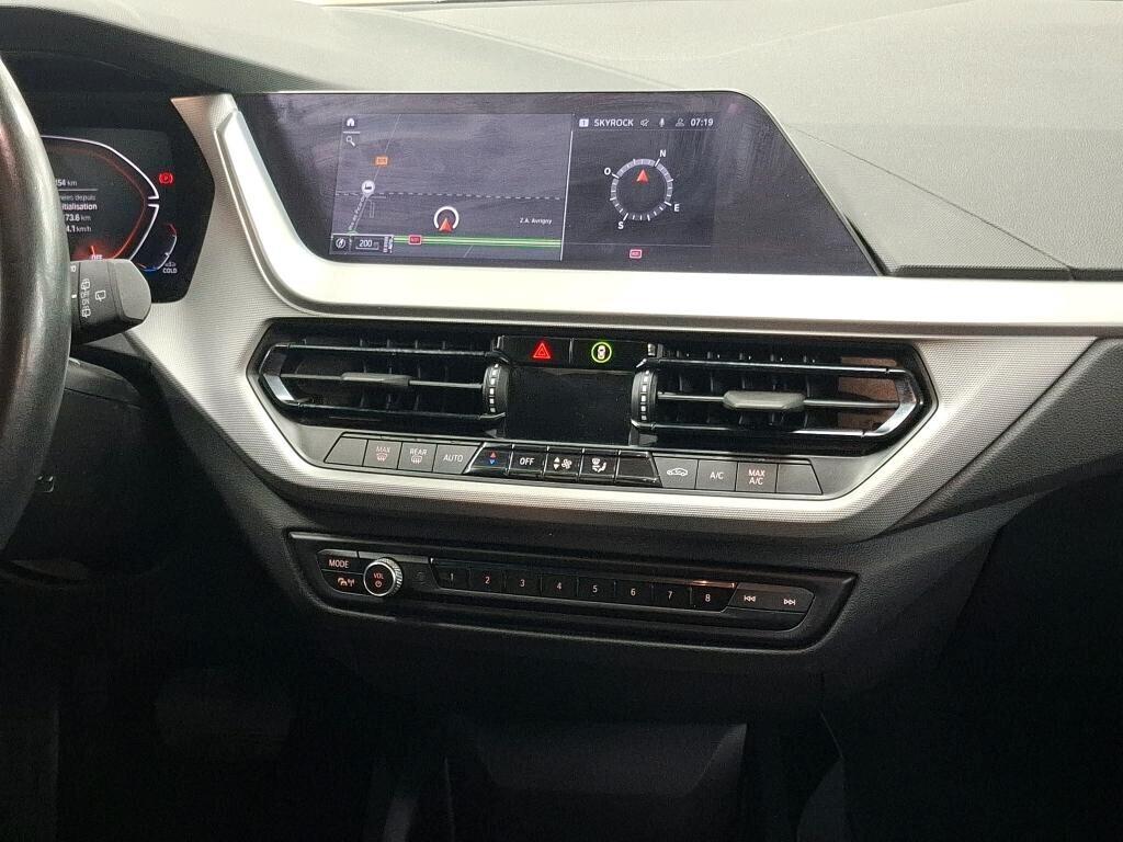 BMW 116D 115CV STEPTRONIC BUSINESS DESIGN ( FARI LED - BMW DIGITAL COCKPIT - TETTO PANORAMICO APR. - NAVI - MIRROR - PARK ASSISTANT - TELECAMERA POST. - CERCHI 17 )