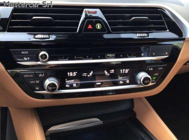 BMW 545 G30 Berlina LCI 545e xdrive Msport auto - REAR TV