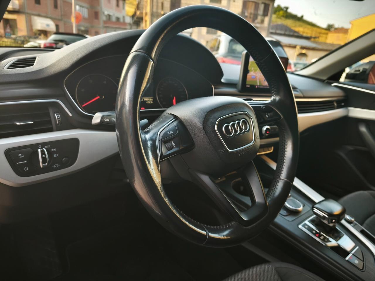 Audi A4 Avant 2.0 tdi 150 CV S-tr Distr fatta