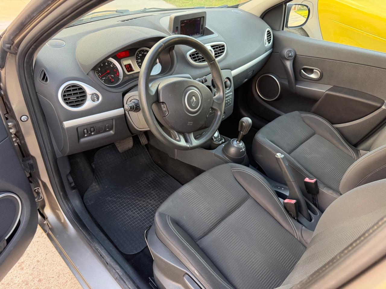 Renault Clio 1.2 16V 5 porte Dynamique