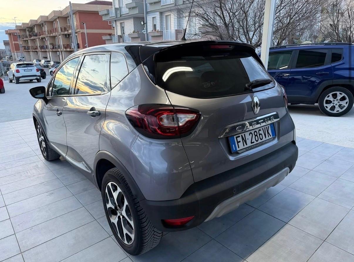 Renault Captur dCi 8V 90 CV AUTOMATICO