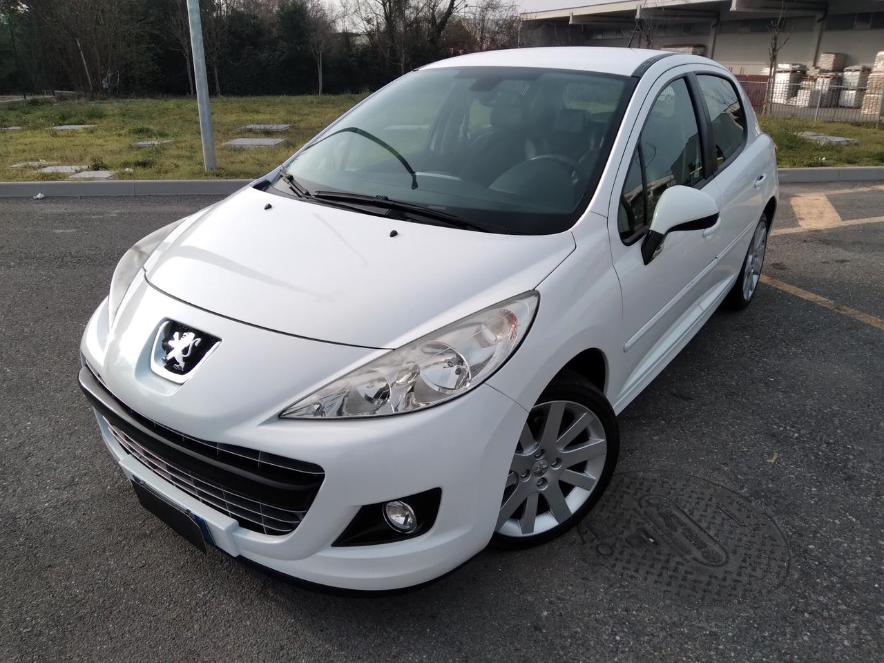 Peugeot 207 1.6 turbo 156CV 6marce 5p. Allure