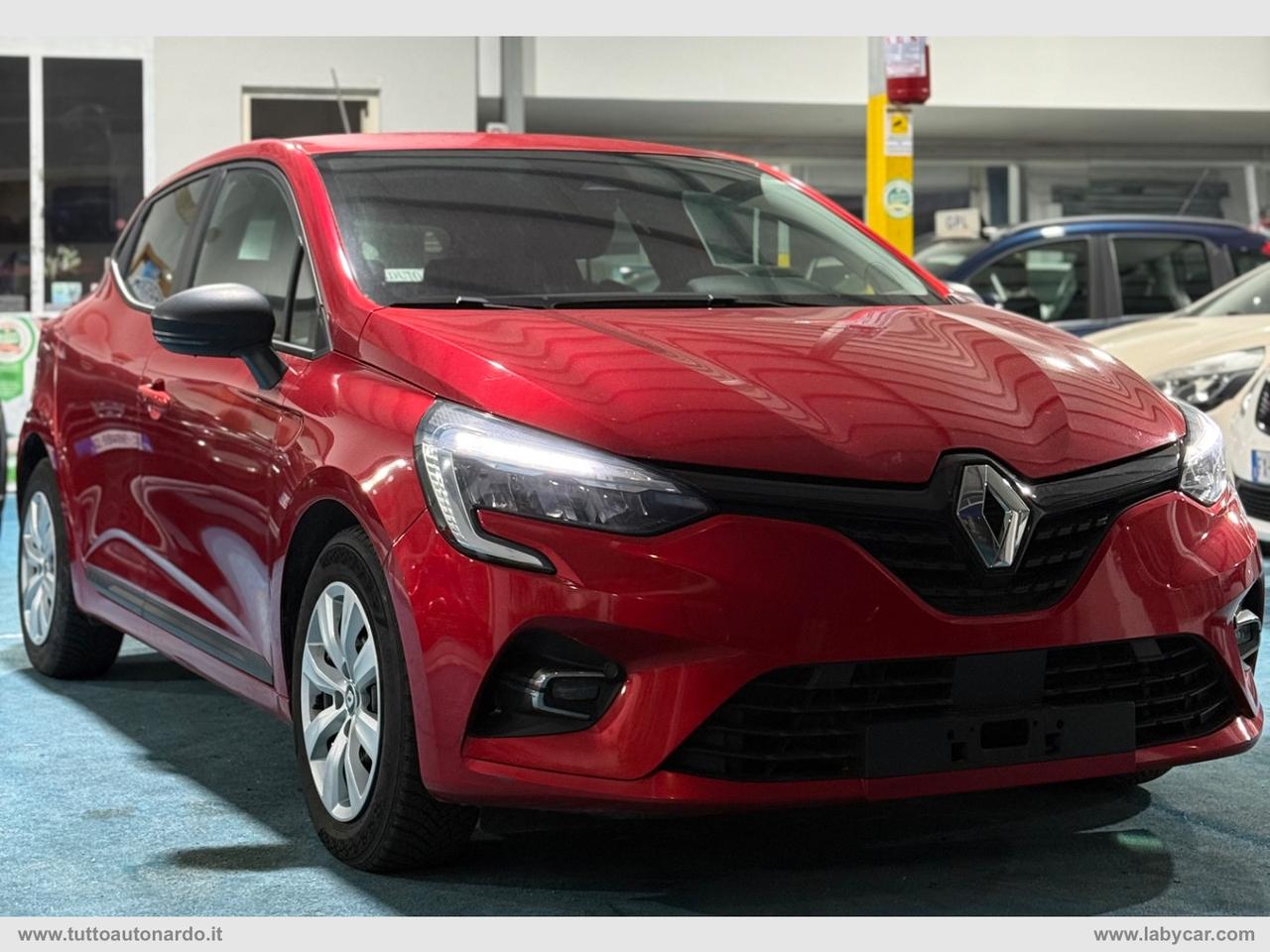 RENAULT Clio dCi 8V 90CV 5p. Moschino Life