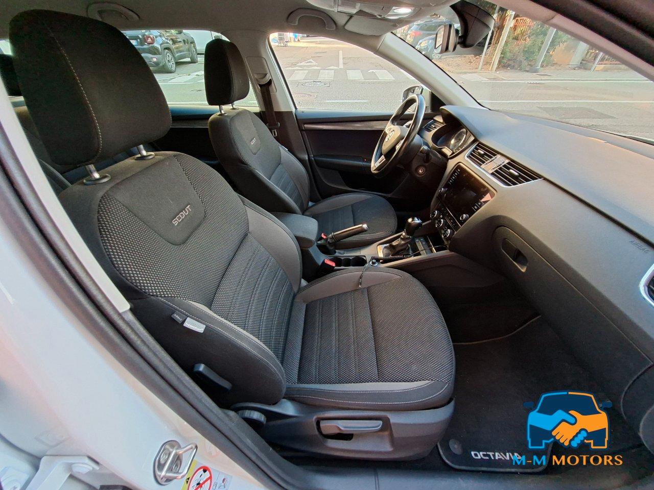 Skoda Octavia Wagon 2.0 tdi Scout 4x4 dsg 7 mt.