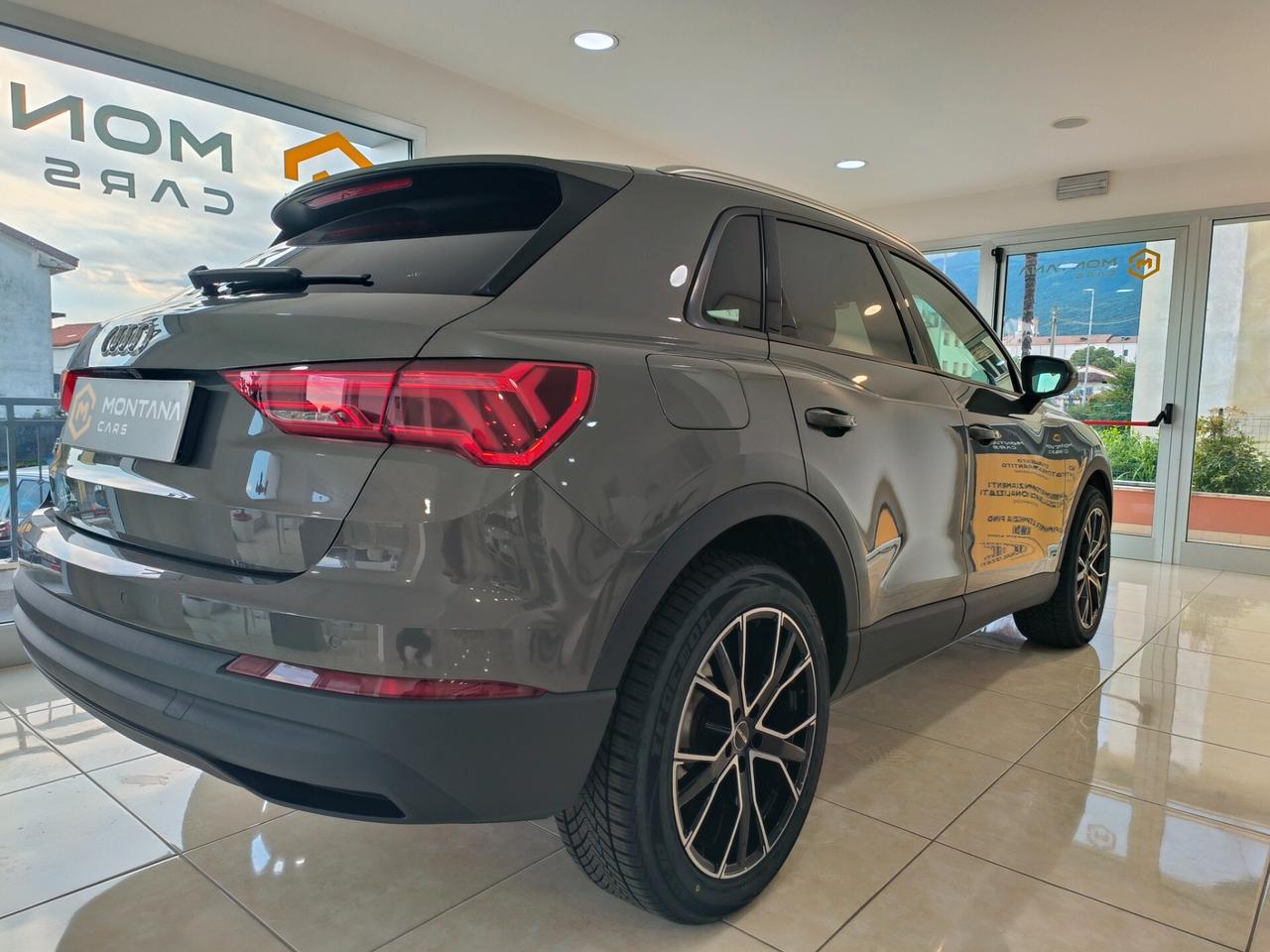 Audi Q3 35 TDI S tronic Business