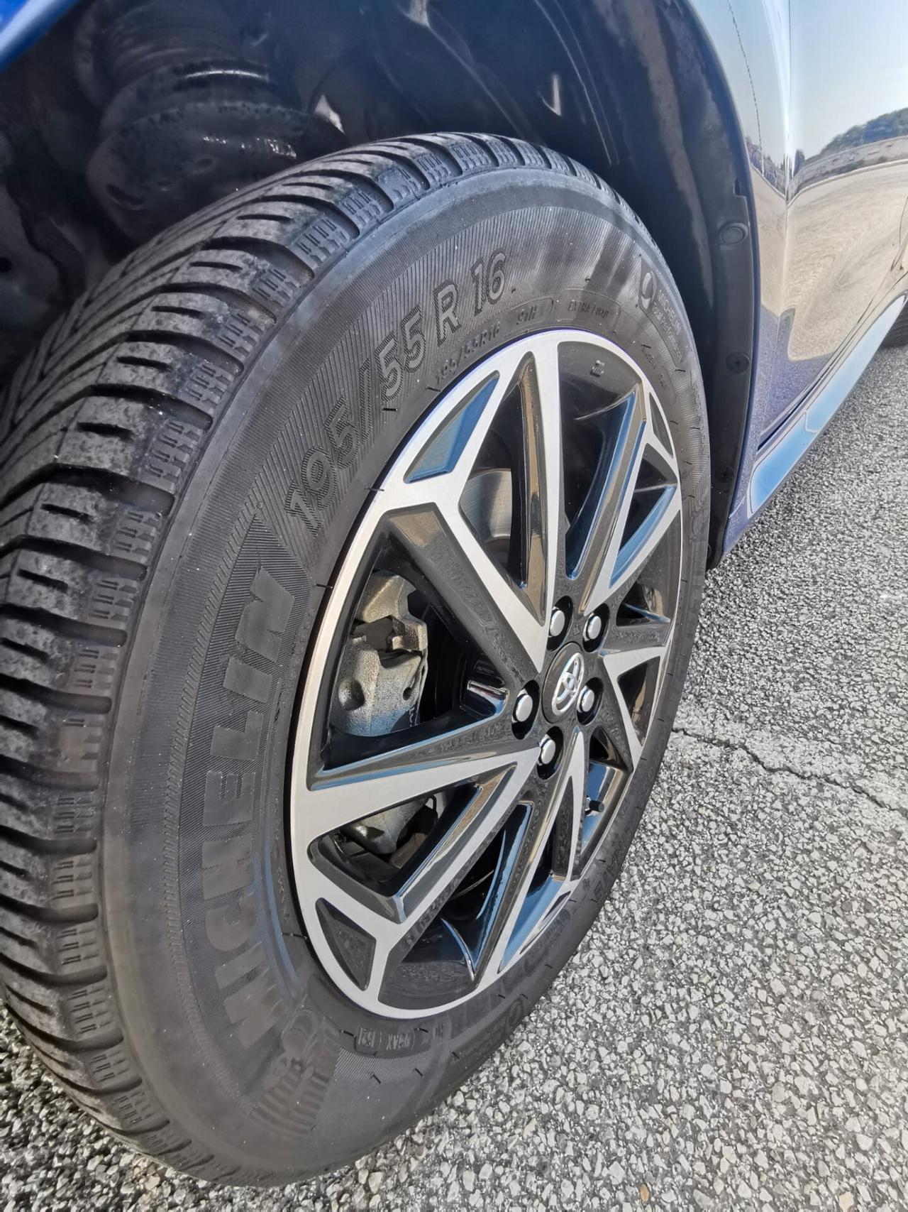 Toyota Yaris 1.5 Hybrid 5 porte Lounge