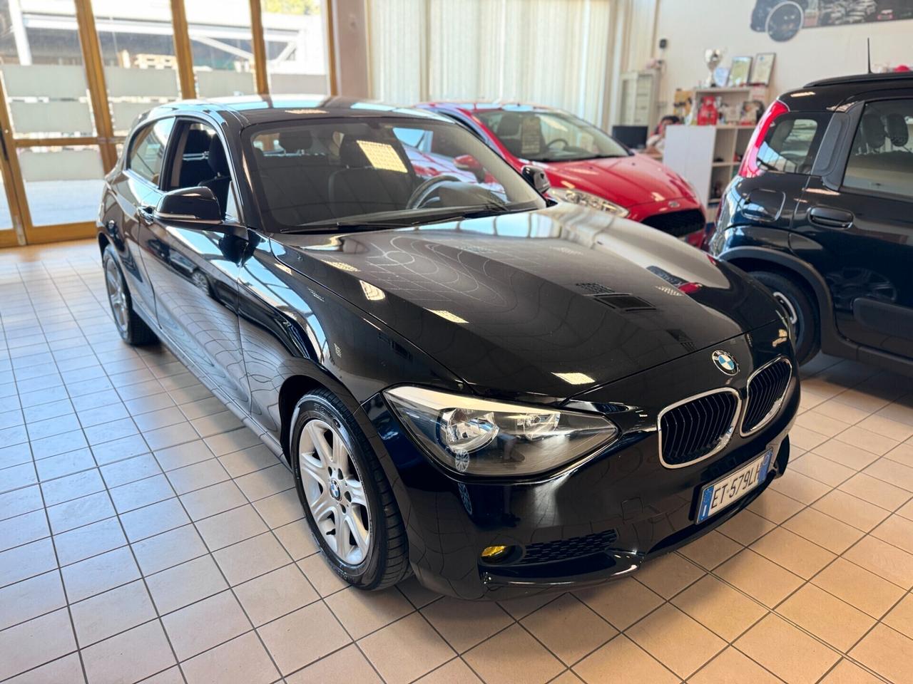 Bmw 114 114d 3p. Unique