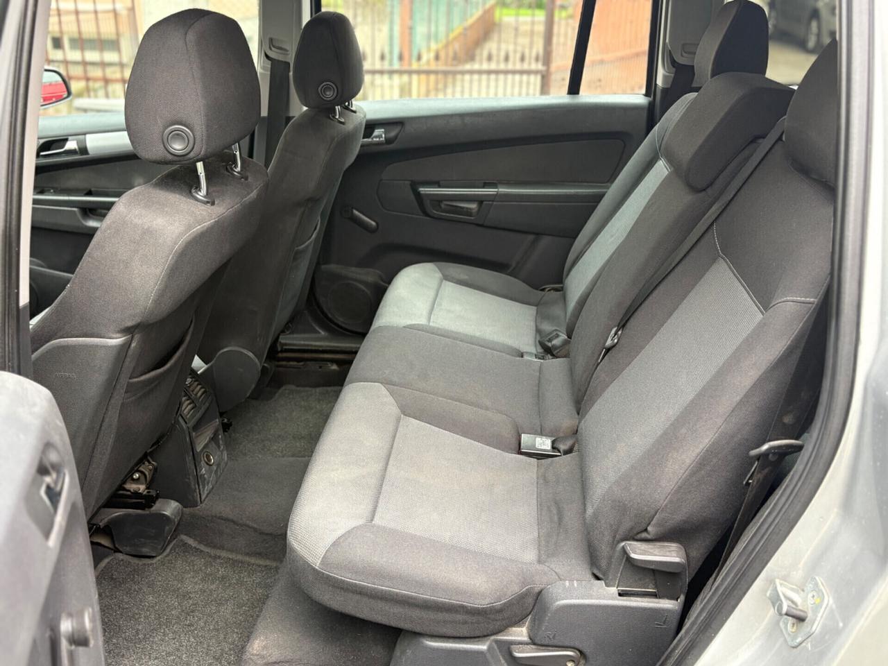 Opel Zafira 1.9 CDTI 120CV Cosmo 7 POSTI