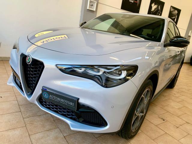 Alfa Romeo Stelvio Stelvio 2023 2.0 T Sprint Q4 280cv auto - 25.790km