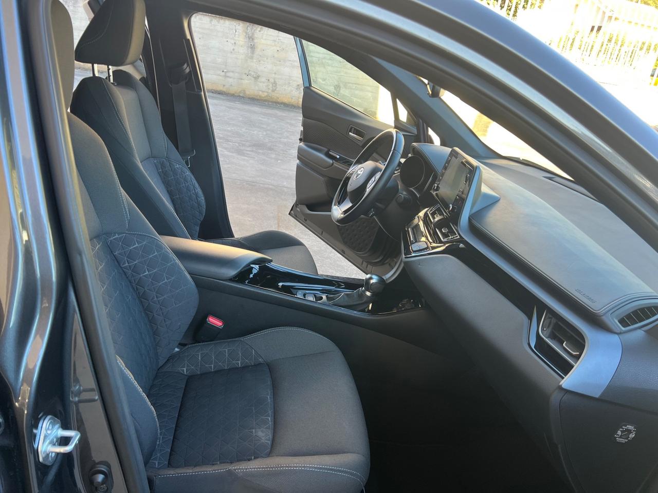 Toyota C-HR 1.8 Hybrid E-CVT Business