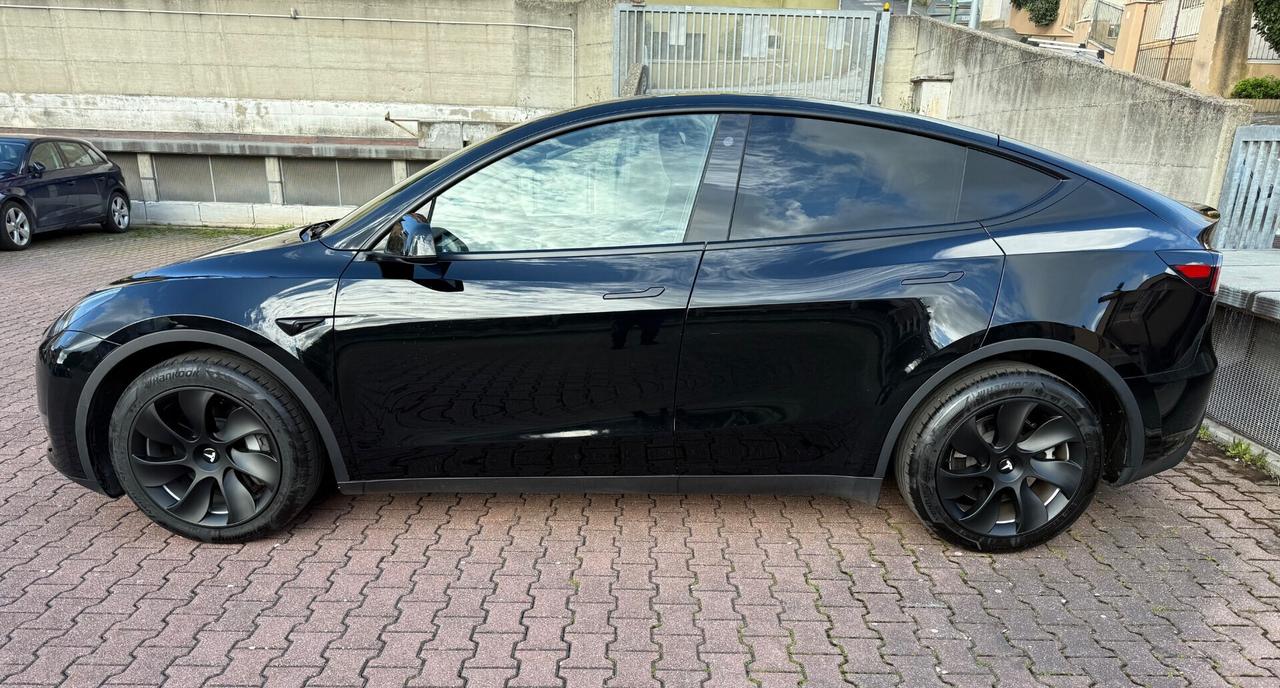 Tesla Model Y Dual Motor Long Range AWD