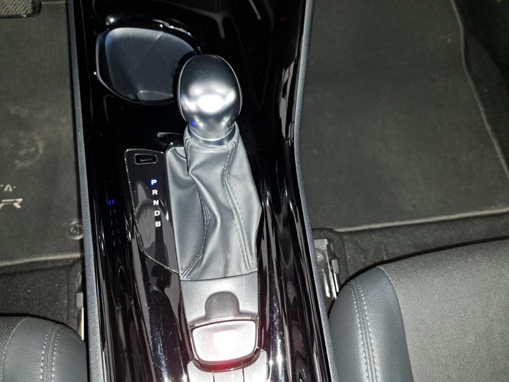 TOYOTA C-HR 1.8 Hybrid E-CVT Trend