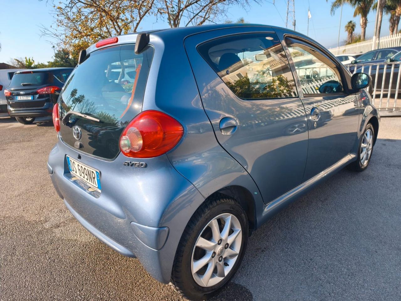 Toyota Aygo 1.0 12V VVT-i 5 porte Sol