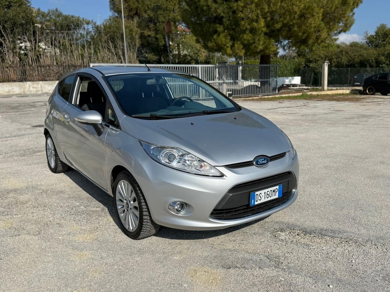 Ford Fiesta Titanium 1.2 benzina Unipro NEOPATENTATI