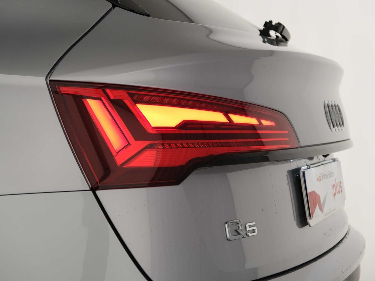 Audi Q5 sportback 40 2.0 tdi mhev 12v s line quattro s tronic