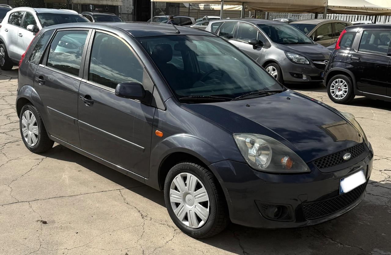 Ford Fiesta 1.2 16V 5p. Titanium