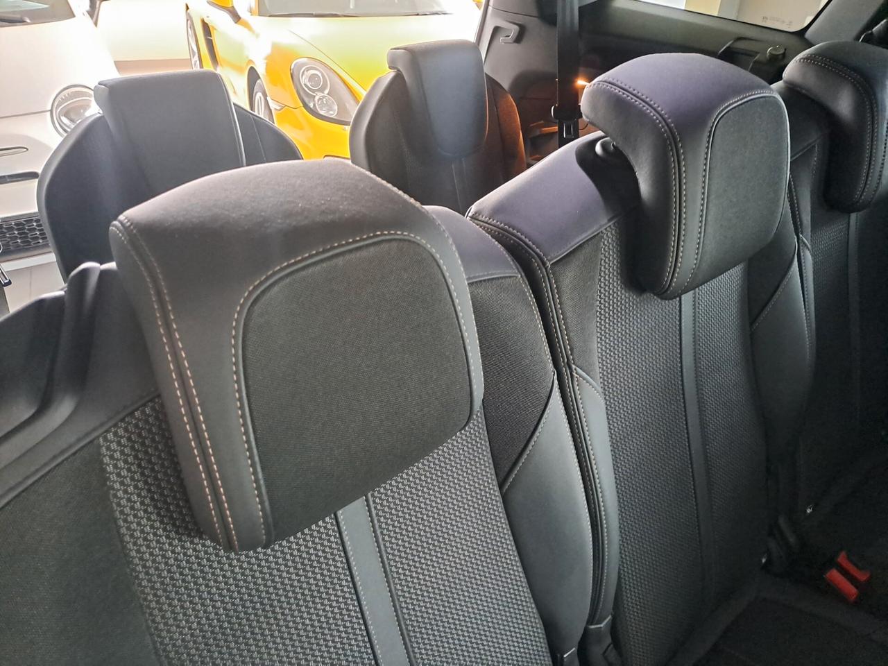 Peugeot 5008 blue HDi 180 EAT8 GT km 2023