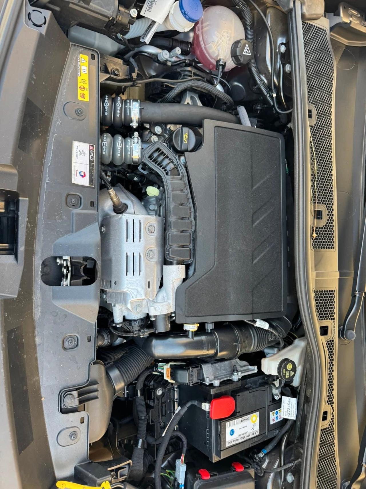 PEUGEOT 2008 1.2 PURETECH 100CV UNICO PROPRIETARIO