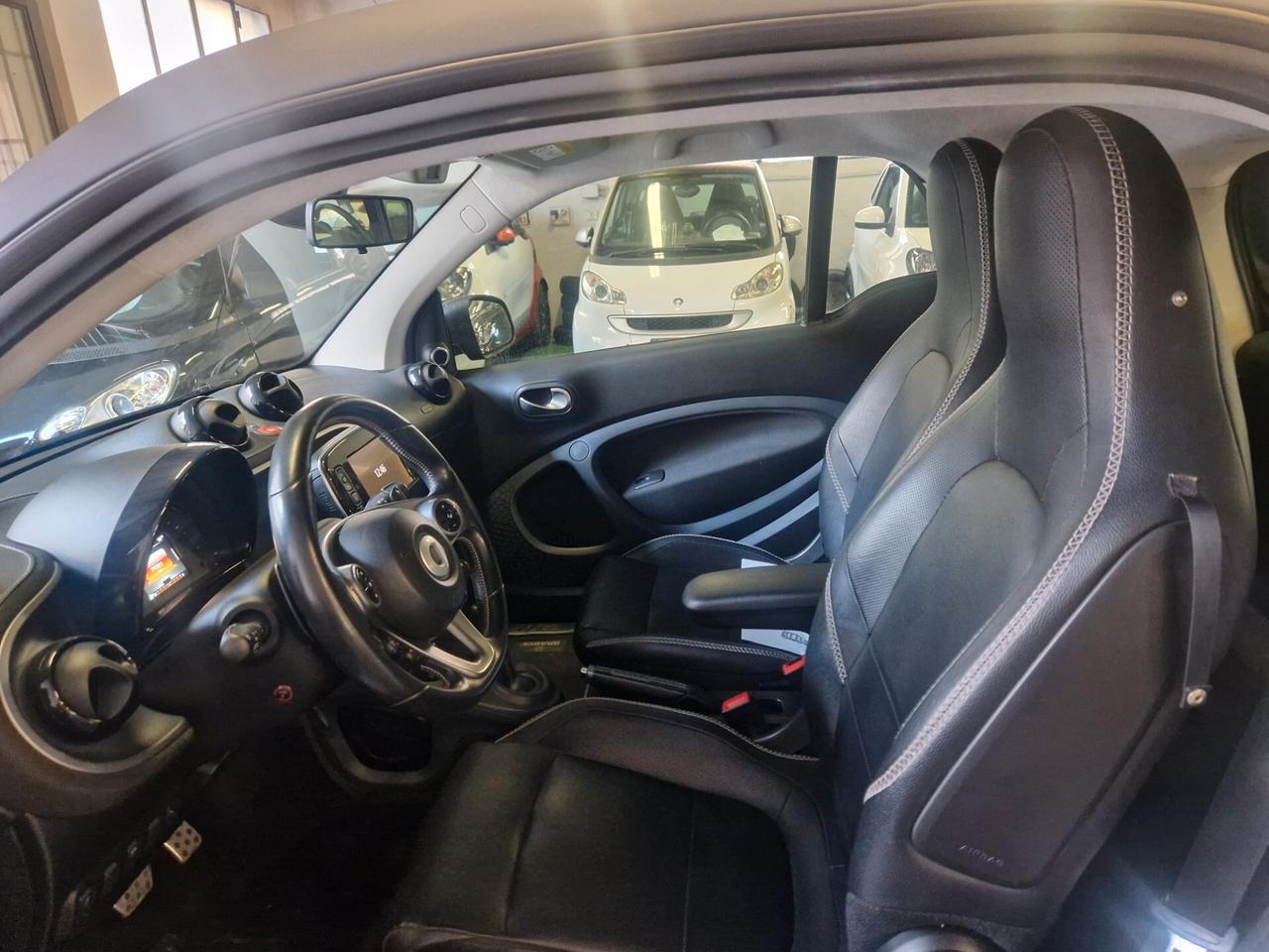 Brabus Xclusive 109cv strafull garanzia matt grey