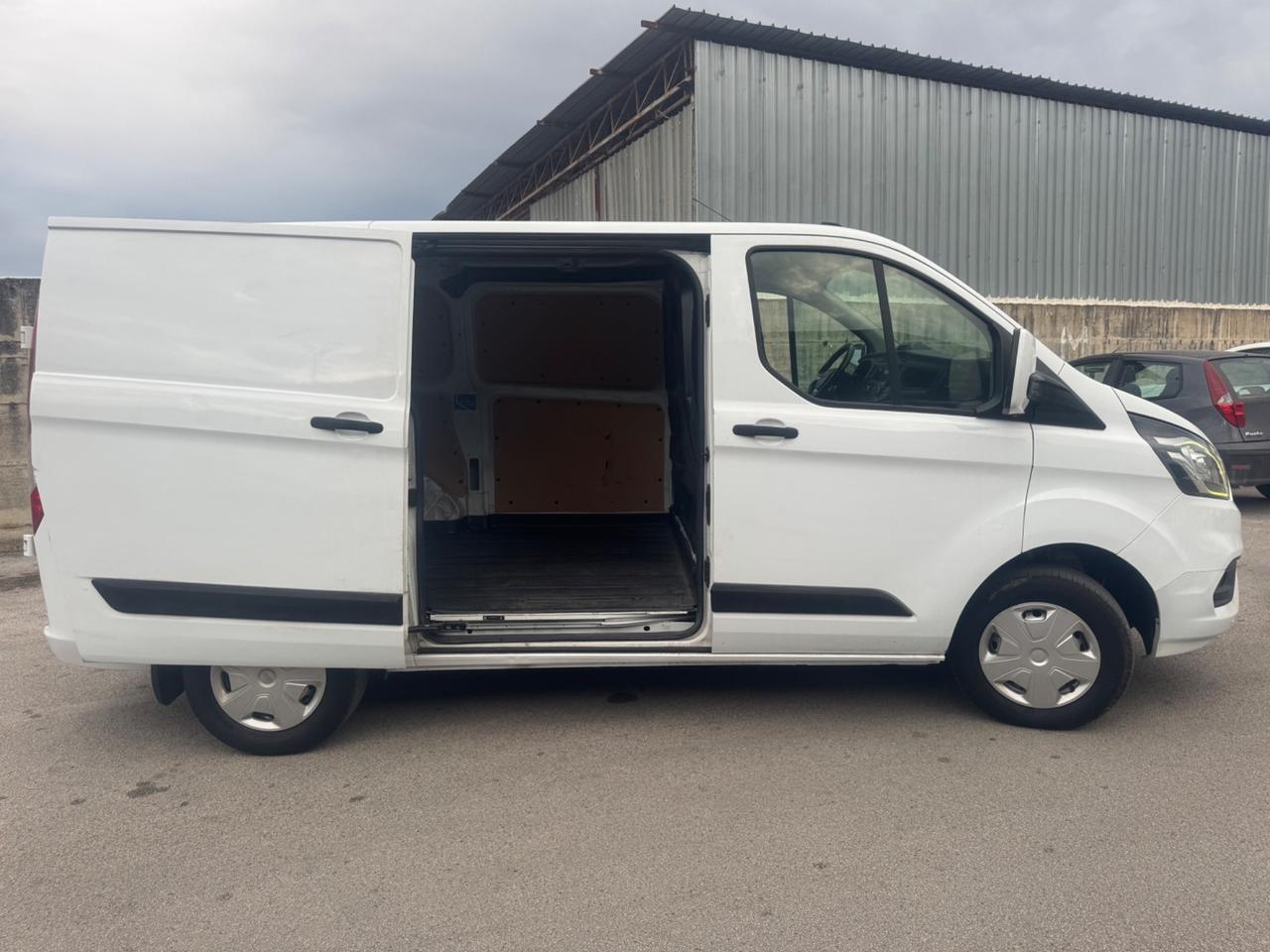 Ford Transit Custom 280 2.0 EcoBlue Hybrid 130 PC Furg. Titanium