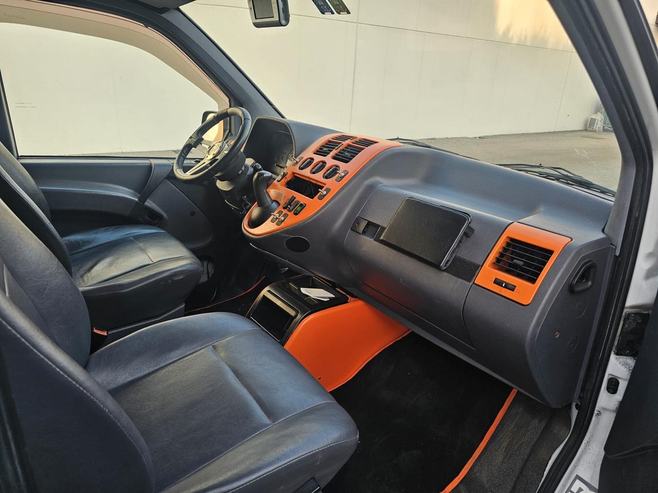 Mercedes-benz V benzina