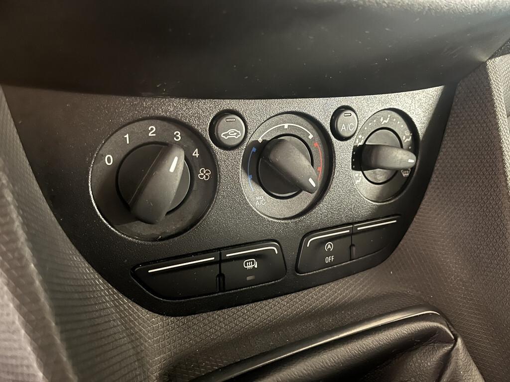 Ford Transit Connect 200 1.5 TDCi 3posti