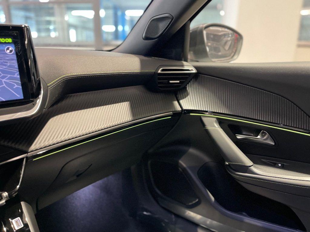 Peugeot 2008 GT Hybrid 145 MOTORE A CATENA 8 ANNI DI GARANZIA