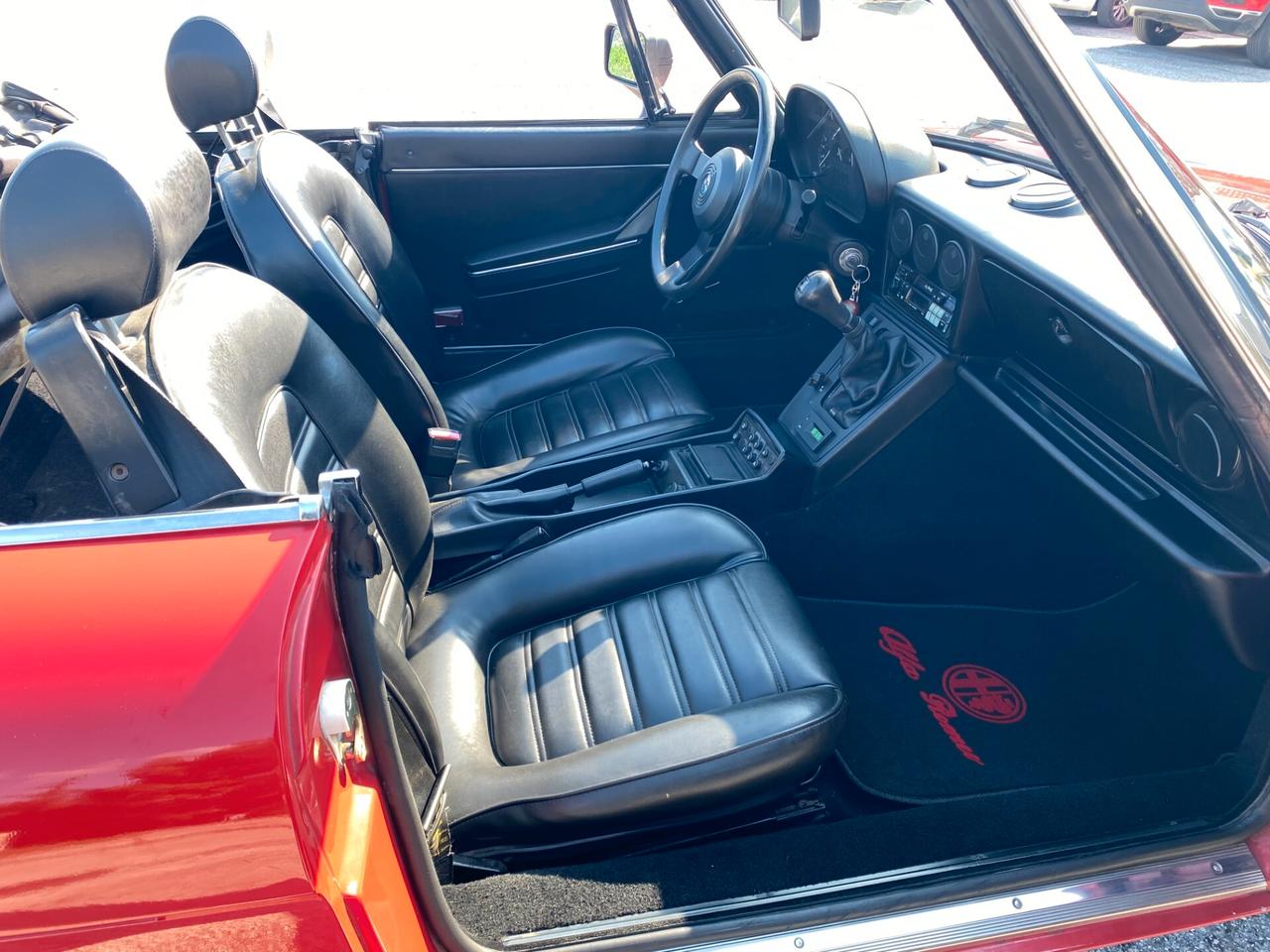 Alfa Romeo Spider DUETTO TARGA ORO