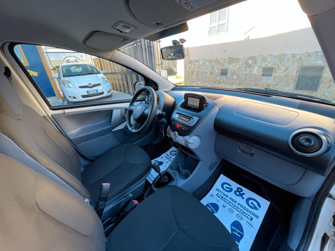 Toyota Aygo 1.0 12V VVT-i 5 porte Sol Connect