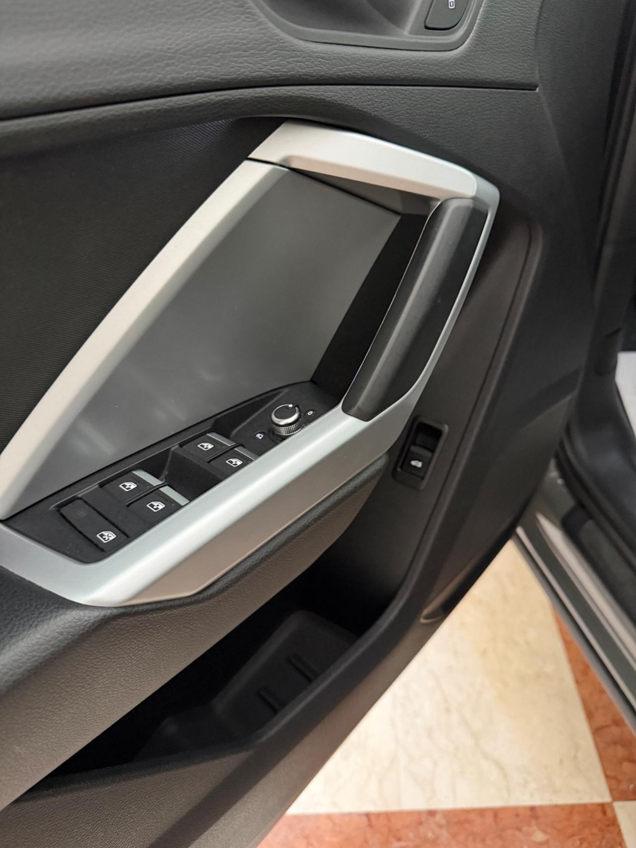 Audi Q3 35 TDI S tronic Business Advanced