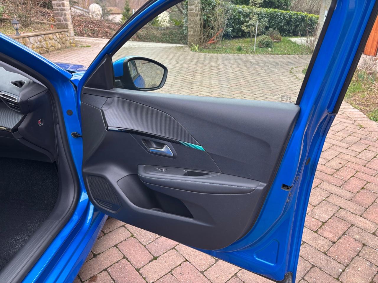 Peugeot 208 PureTech 100 Stop&Start 5 porte Allure