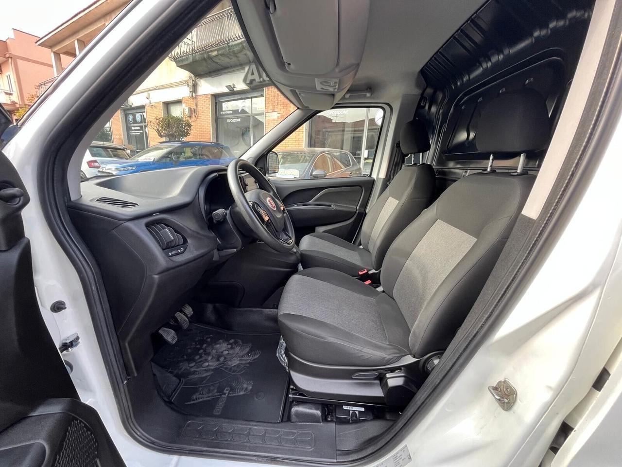 Fiat Doblo 1.6 MJT 105CV PL-TN Cargo MAXI Lounge DOPPIA PARTE LATERALE