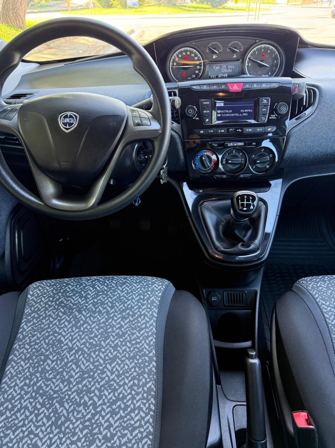 Lancia Ypsilon 1.2 69 CV 5 porte S&S Platinum