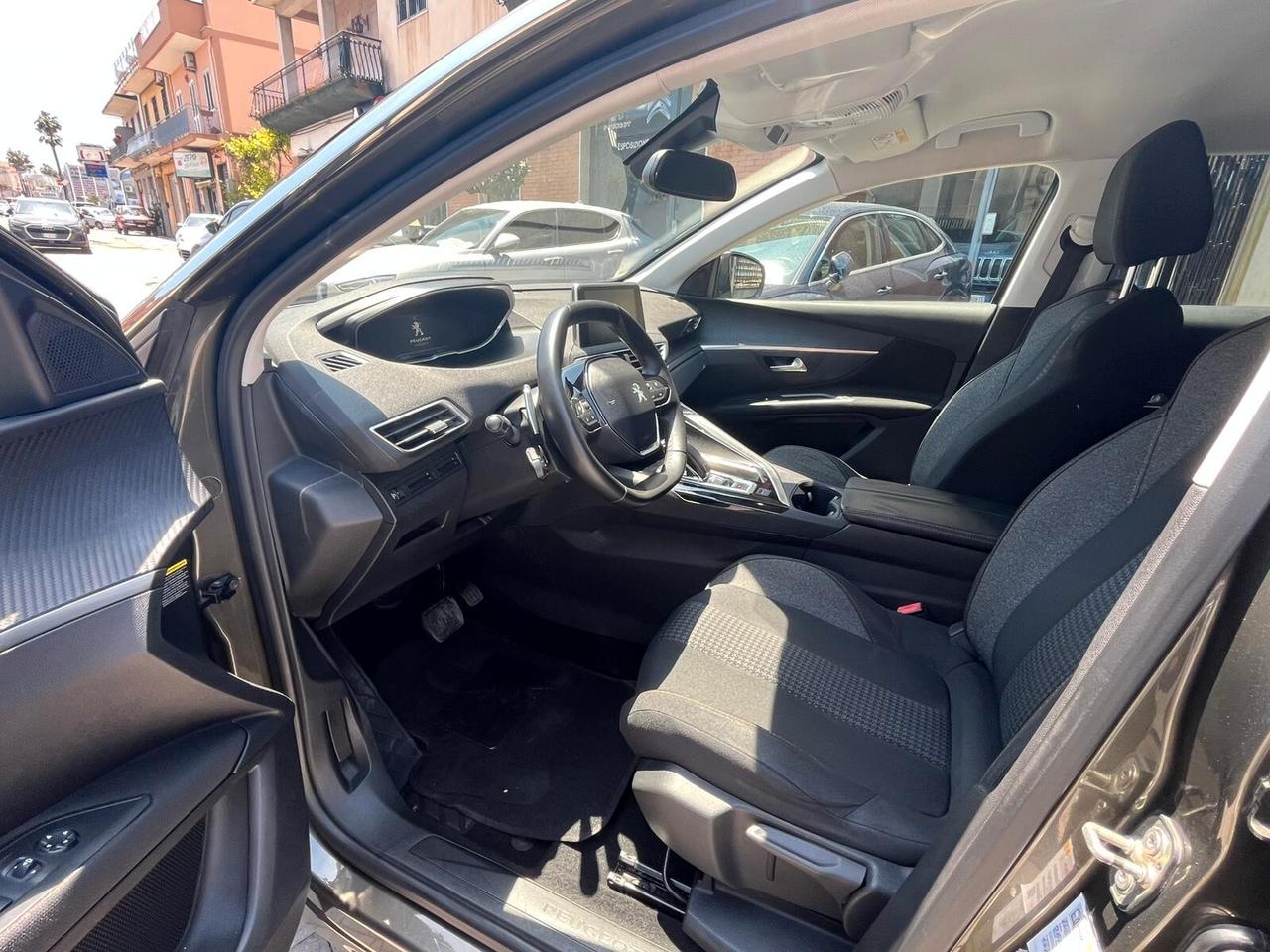Peugeot 3008 1.6 HDi 120 S&S EAT6 Allure