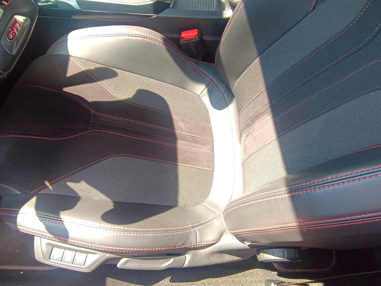 Peugeot 308 THP 272 CV by Peugeot sport maniacale