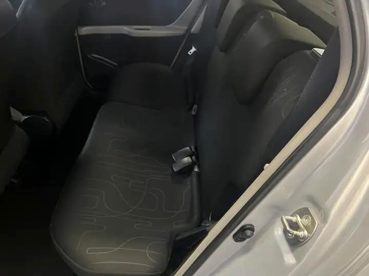 TOYOTA YARIS 1.0 BENZINA - 5 PORTE - NEOPATENTATI - GARANZIA 12/24 MESI