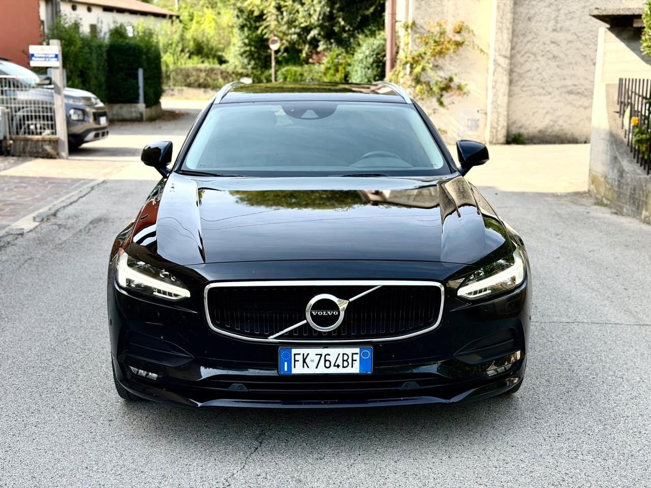 Volvo V90 D5 AWD Geartronic Momentum