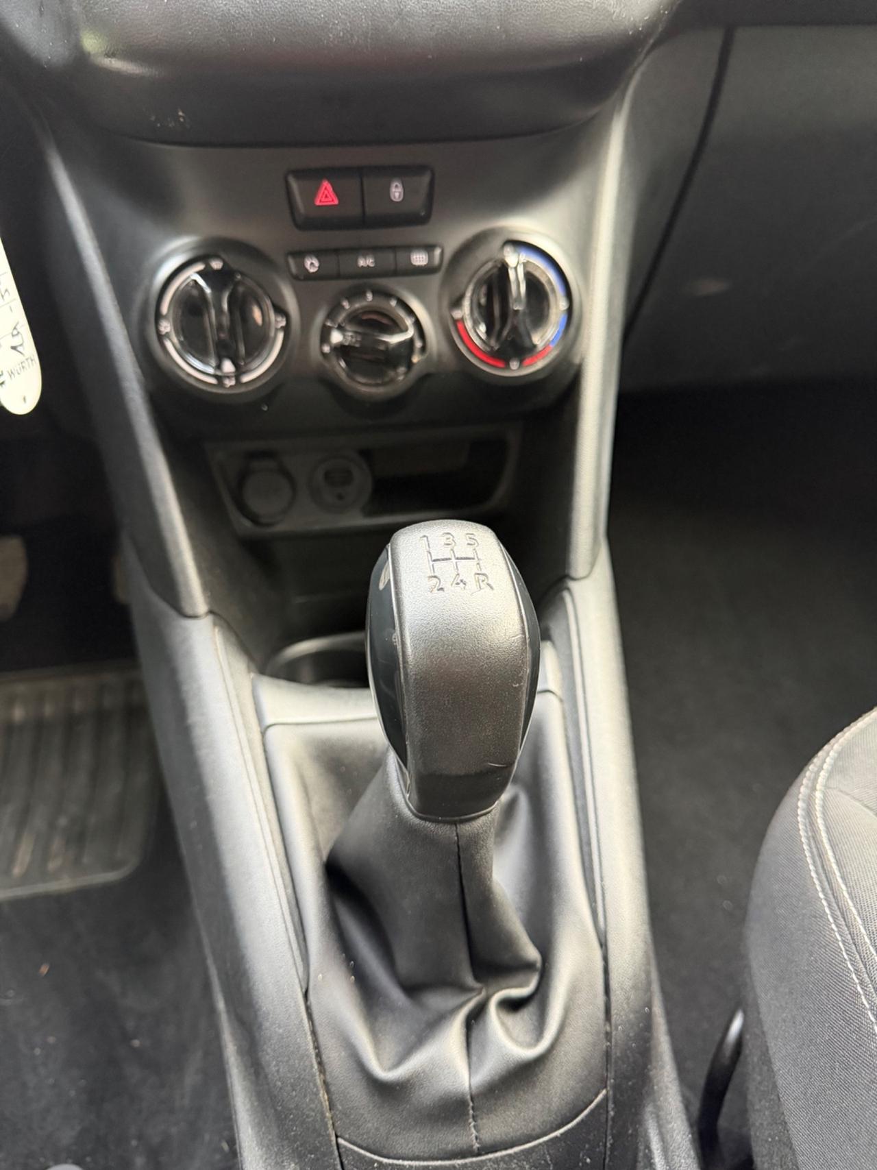 Peugeot 208 1.2 Neopatentati Euro 6