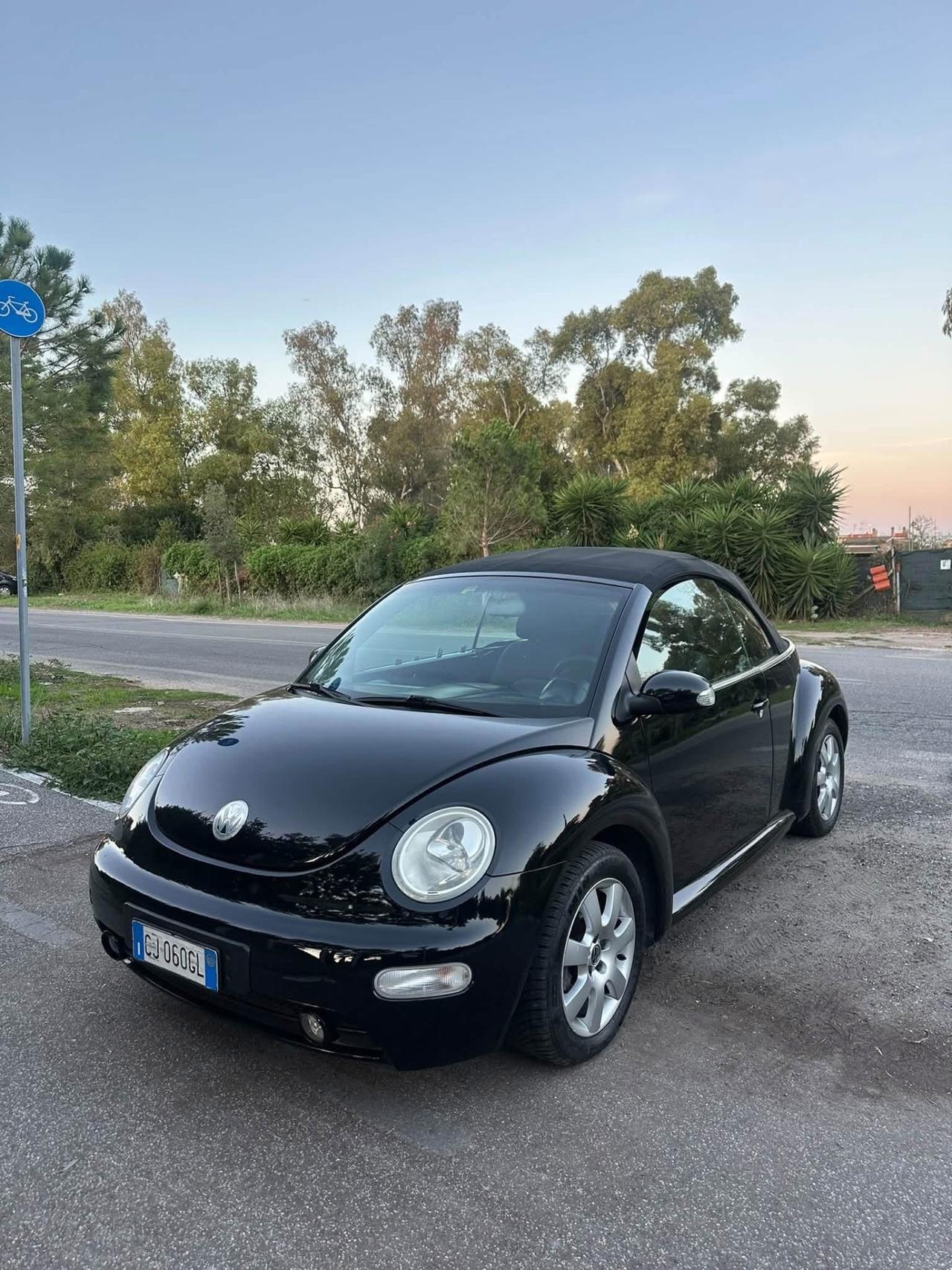 Volkswagen New Beetle 1.6 Cabrio