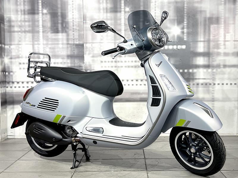 Piaggio Vespa GTS 300 SuperTech HPE